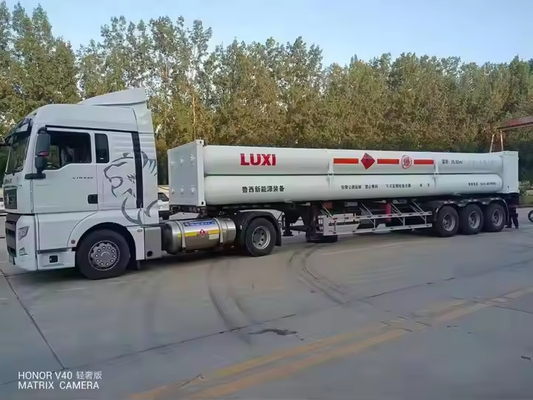 CIMC 3 محاور 5500L-8000L البنزين والديزل 4 حجرات وقود الفولاذ خزان هيدروليكي مقطورة